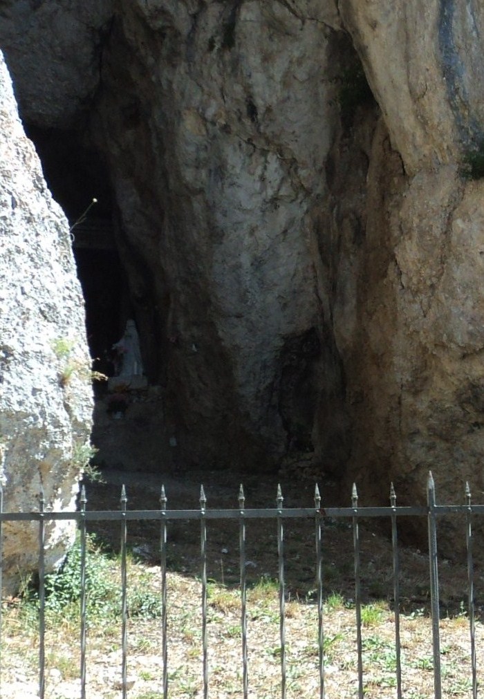 - La grotta di Santa Filippa -