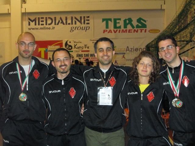 Foto dei partecipanti alla gara a squadre con il M° - 3